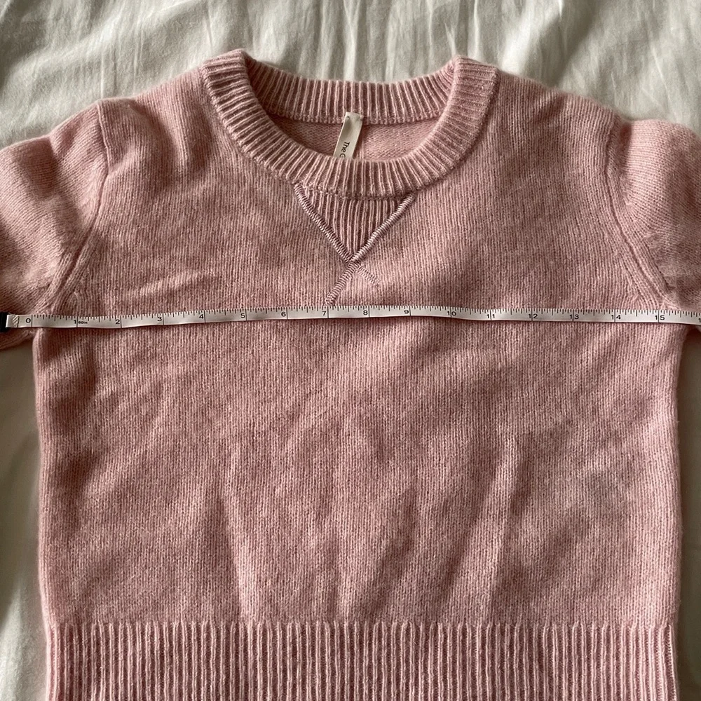 Aritzia Babaton Soft Pink cashmere Crew Neck Sweater xxs - Picture 4 of 6